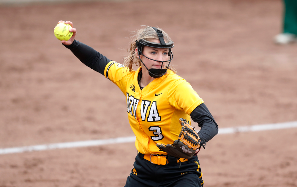 Iowa Hawkeyes starting pitcher/relief pitcher Allison Doocy (3) against UW Green Bay Tuesday, March 27, 2018 at Bob Pearl Field. (Brian Ray/hawkeyesports.com)