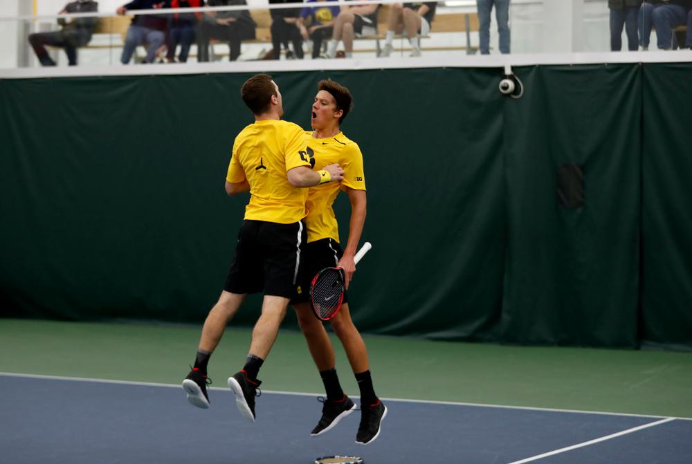 Joe Tyler and Jake Jacoby play a doubles match against the Illinois Fighting Illini Saturday, March 31, 2018 at Hawkeye Tennis and Recreation Center. (Brian Ray/hawkeyesports.com)
