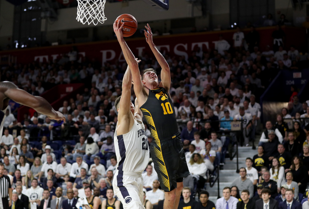 Iowa Hawkeyes guard Joe Wieskamp (10) goes to the hoop against Penn State Saturday, January 4, 2020 at the Palestra in Philadelphia. (Brian Ray/hawkeyesports.com)