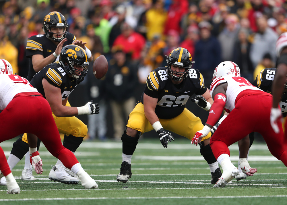 Iowa Hawkeyes offensive lineman Keegan Render (69) against the Nebraska Cornhuskers Friday, November 23, 2018 at Kinnick Stadium. (Brian Ray/hawkeyesports.com)