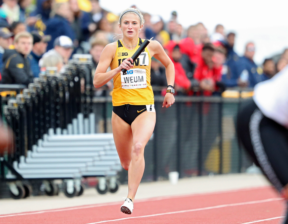 Iowa's Aly Weum runs her section of the women’s 1600 meter relay event on the third day of the Big Ten Outdoor Track and Field Championships at Francis X. Cretzmeyer Track in Iowa City on Sunday, May. 12, 2019. (Stephen Mally/hawkeyesports.com)