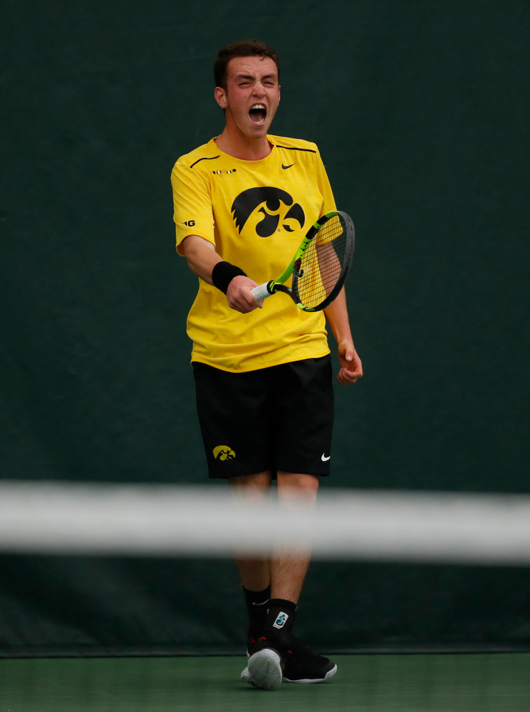 Kareem Allaf against the Illinois Fighting Illini Saturday, March 31, 2018 at Hawkeye Tennis and Recreation Center. (Brian Ray/hawkeyesports.com)