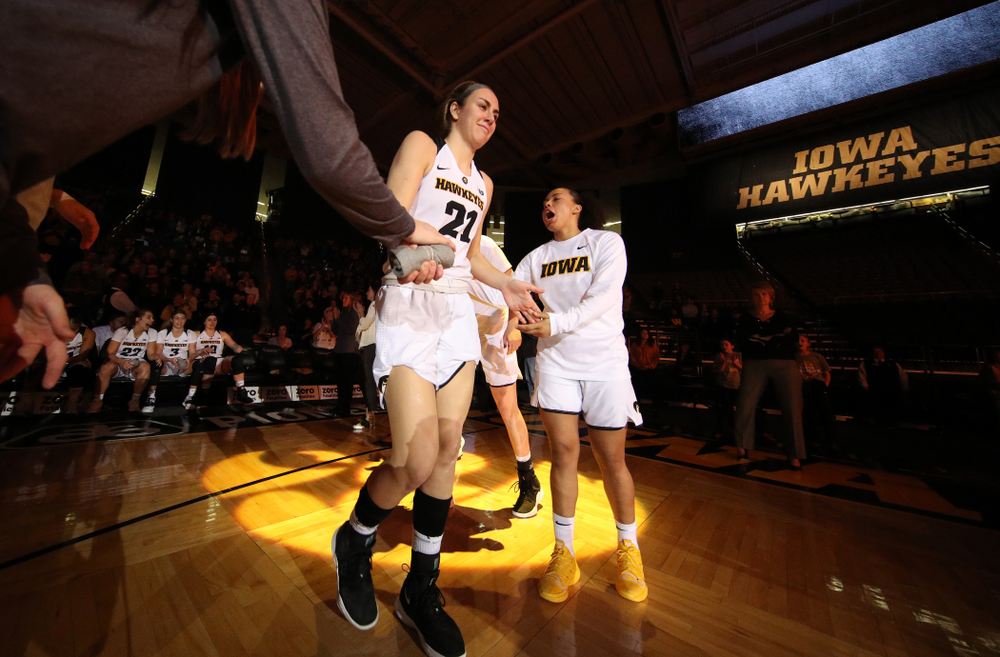 Iowa Hawkeyes forward Hannah Stewart (21) against the Rutgers Scarlet Knights Wednesday, January 23, 2019 at Carver-Hawkeye Arena. (Brian Ray/hawkeyesports.com)