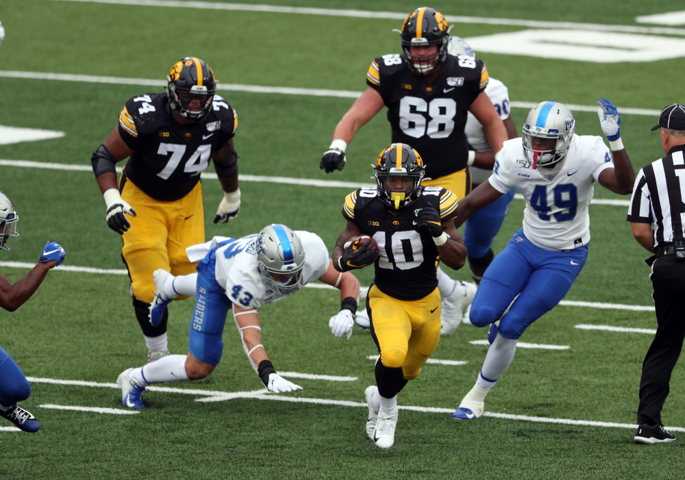 Iowa Hawkeyes running back Mekhi Sargent (10) against Middle Tennessee State Saturday, September 28, 2019 at Kinnick Stadium. (Brian Ray/hawkeyesports.com)