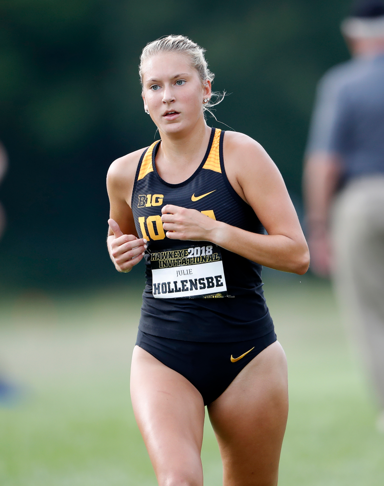 Julie Hollensbe during the Hawkeye Invitational Friday, August 31, 2018 at the Ashton Cross Country Course. (Brian Ray/hawkeyesports.com)