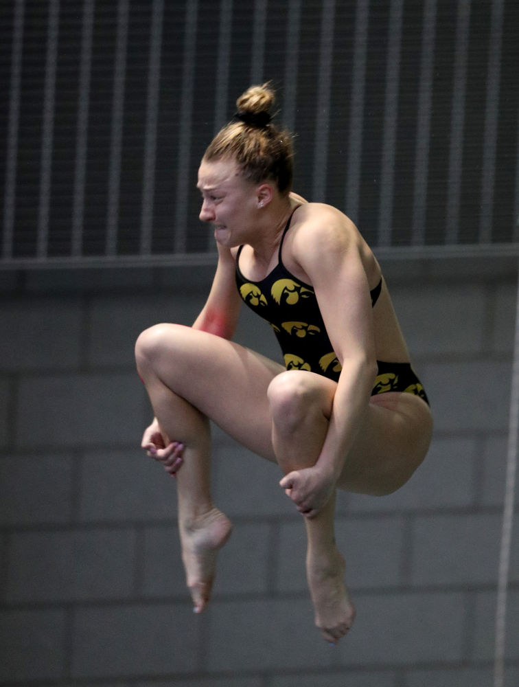 IowaÕs Samantha Tamborski competes on the 3 meter springboard against Notre Dame and Illinois Saturday, January 11, 2020 at the Campus Recreation and Wellness Center. (Brian Ray/hawkeyesports.com)