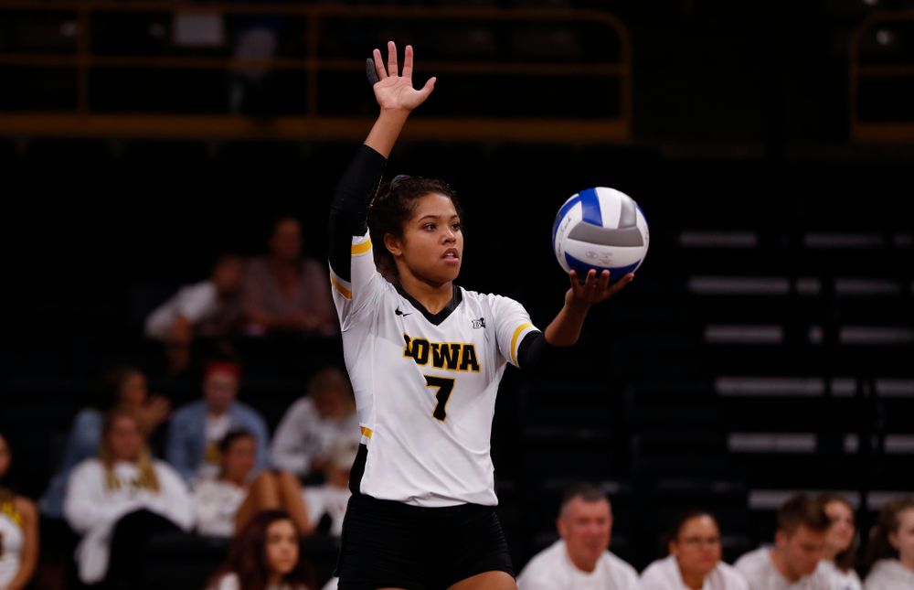 Iowa Hawkeyes setter Gabrielle Orr (7) against the Michigan State Spartans Friday, September 21, 2018 at Carver-Hawkeye Arena. (Brian Ray/hawkeyesports.com)