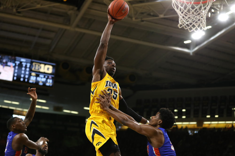 Iowa Hawkeyes forward Tyler Cook (25) against the Savannah State Tigers Saturday, December 22, 2018 at Carver-Hawkeye Arena. (Brian Ray/hawkeyesports.com)