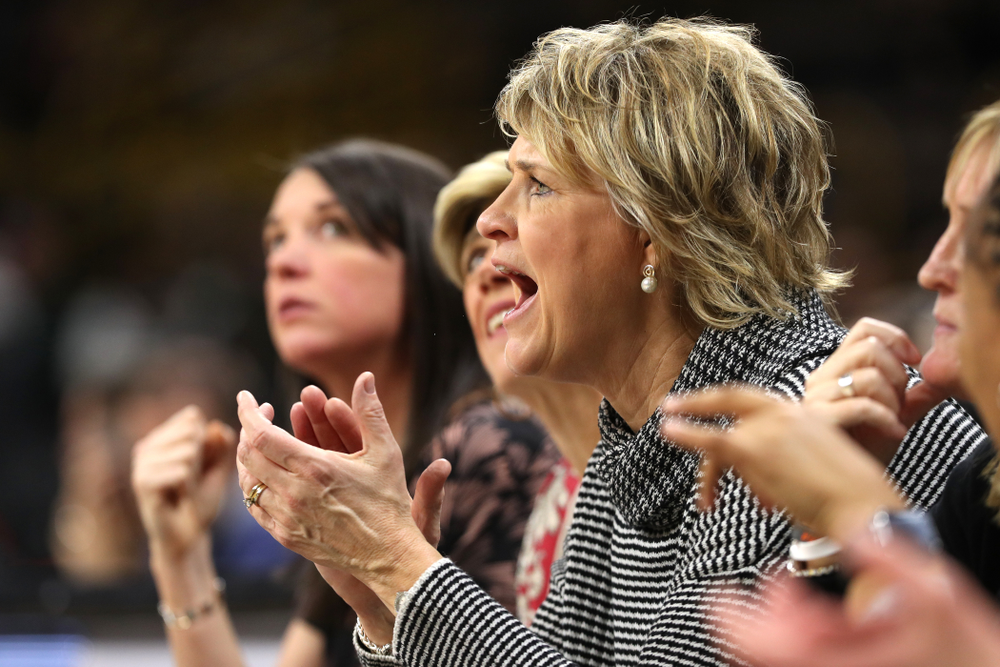Iowa Hawkeyes head coach Lisa Bluder against the Michigan State Spartans Thursday, February 7, 2019 at Carver-Hawkeye Arena. (Brian Ray/hawkeyesports.com)