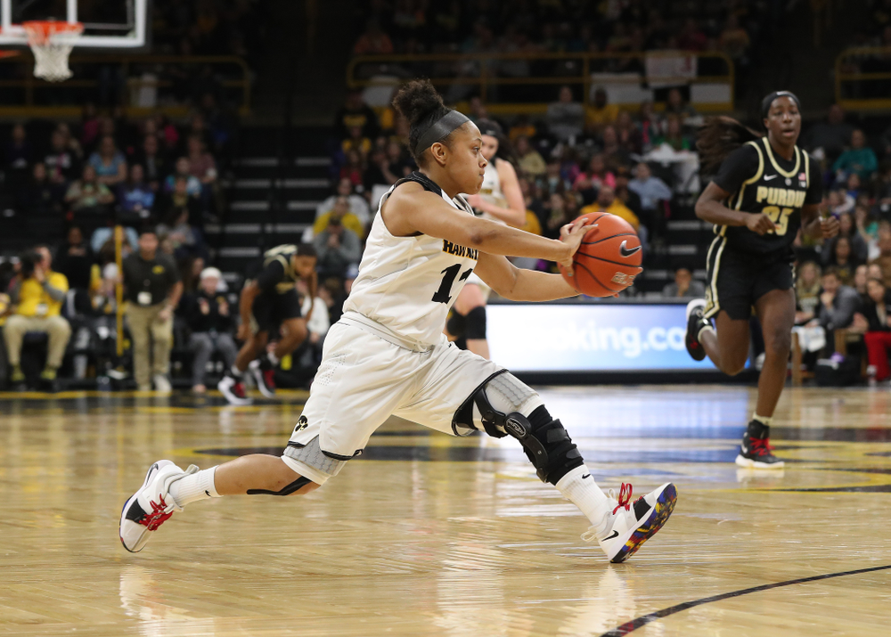 Iowa Hawkeyes guard Tania Davis (11) against the Purdue Boilermakers Sunday, January 27, 2019 at Carver-Hawkeye Arena. (Brian Ray/hawkeyesports.com)