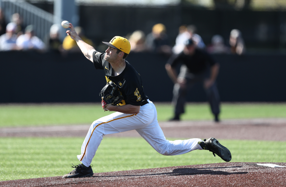 Iowa Hawkeyes Grant Leonard (43) delivers the ball to the plate during game two against UC Irvine Saturday, May 4, 2019 at Duane Banks Field. (Brian Ray/hawkeyesports.com)