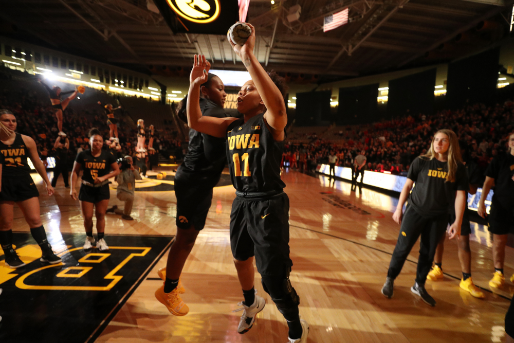 Iowa Hawkeyes guard Tania Davis (11) against the Iowa State Cyclones in the Iowa Corn Cy-Hawk Series Wednesday, December 5, 2018 at Carver-Hawkeye Arena. (Brian Ray/hawkeyesports.com)