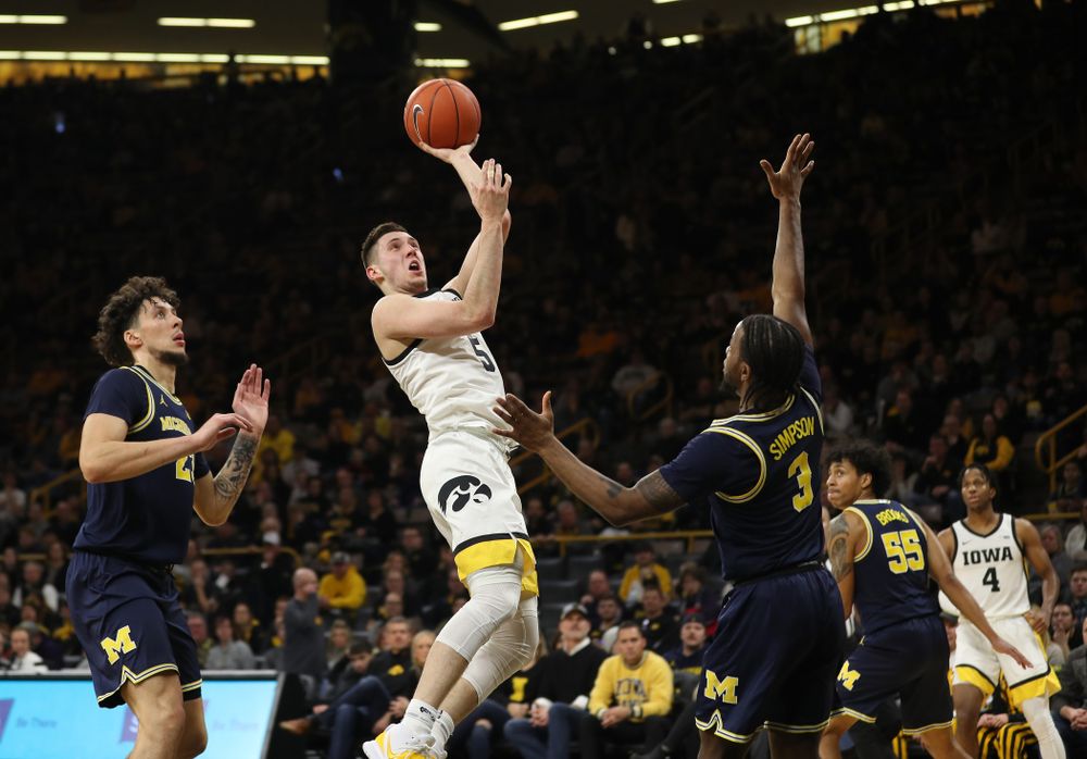 Iowa Hawkeyes guard CJ Fredrick (5) against the Michigan Wolverines Friday, January 17, 2020 at Carver-Hawkeye Arena. (Brian Ray/hawkeyesports.com)