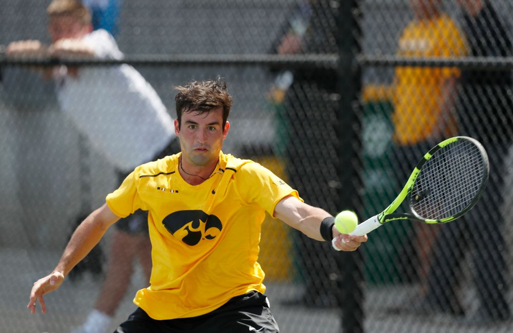 Josh Silverstein against Northwestern in the first round of the 2018 Big Ten Men's Tennis Tournament Thursday, April 26, 2018 at the Hawkeye Tennis and Recreation Complex. (Brian Ray/hawkeyesports.com)