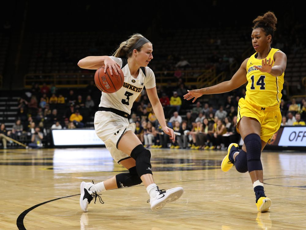 Iowa Hawkeyes guard Makenzie Meyer (3) against the Michigan Wolverines Thursday, January 17, 2019 at Carver-Hawkeye Arena. (Brian Ray/hawkeyesports.com)