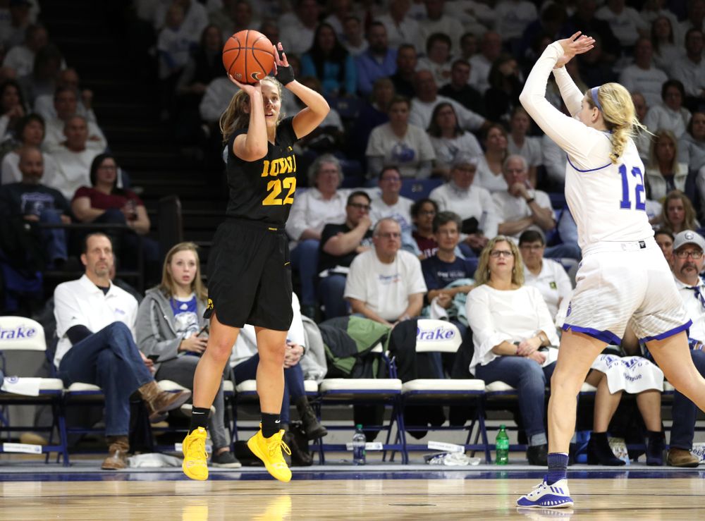 Iowa Hawkeyes guard Kathleen Doyle (22) against the Drake Bulldogs Friday, December 21, 2018 at the Knapp Center in Des Moines. (Brian Ray/hawkeyesports.com)