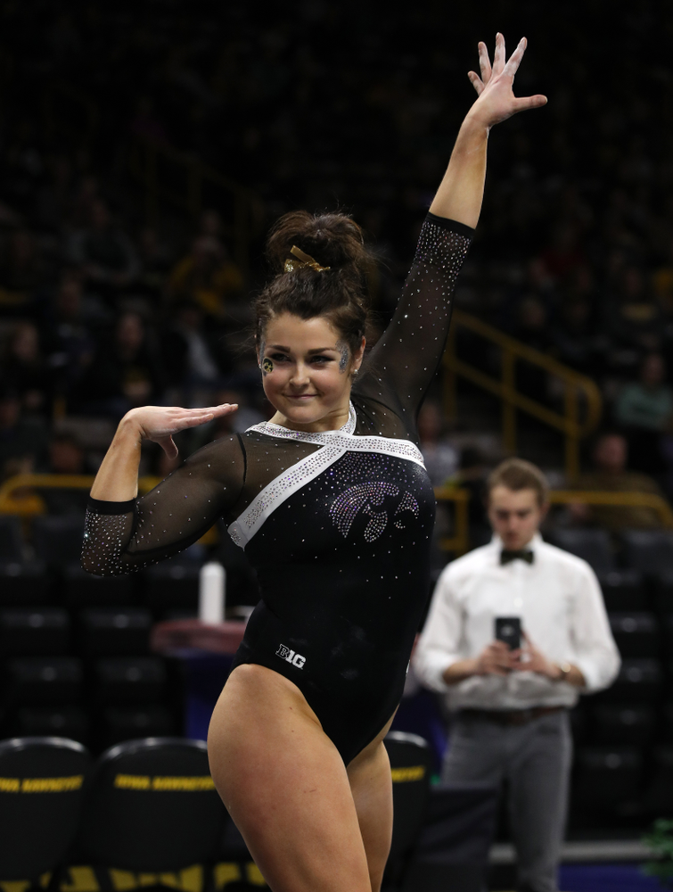 Iowa's Erin Castle competes on the floor against the Rutgers Scarlet Knights Saturday, January 26, 2019 at Carver-Hawkeye Arena. (Brian Ray/hawkeyesports.com)