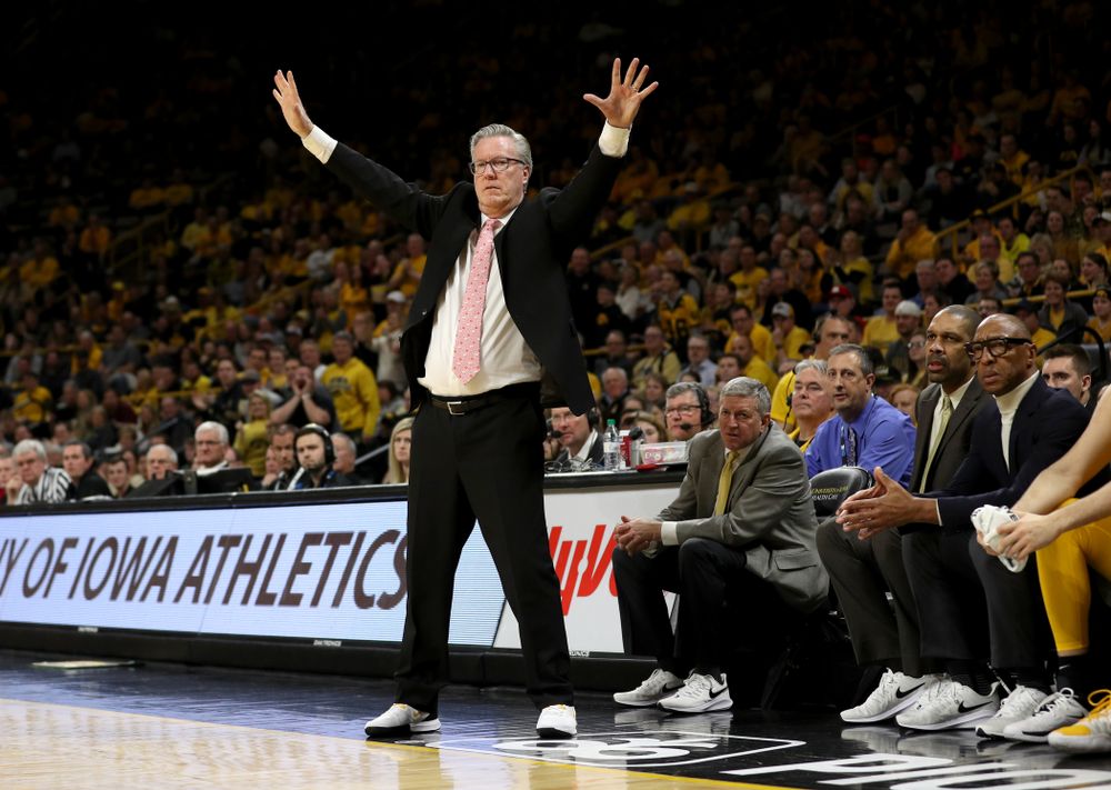 Iowa Hawkeyes head coach Fran McCaffery looks for some defense against the Rutgers Scarlet Knights Wednesday, January 22, 2020 at Carver-Hawkeye Arena. (Brian Ray/hawkeyesports.com)
