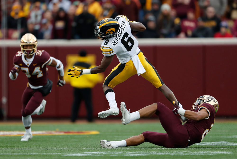Iowa Hawkeyes wide receiver Ihmir Smith-Marsette (6) reruns a kick against the Minnesota Golden Gophers Saturday, October 6, 2018 at TCF Bank Stadium. (Brian Ray/hawkeyesports.com)