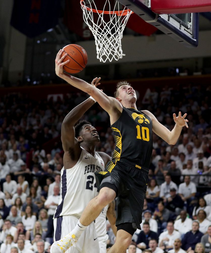 Iowa Hawkeyes guard Joe Wieskamp (10) against Penn State Saturday, January 4, 2020 at the Palestra in Philadelphia. (Brian Ray/hawkeyesports.com)