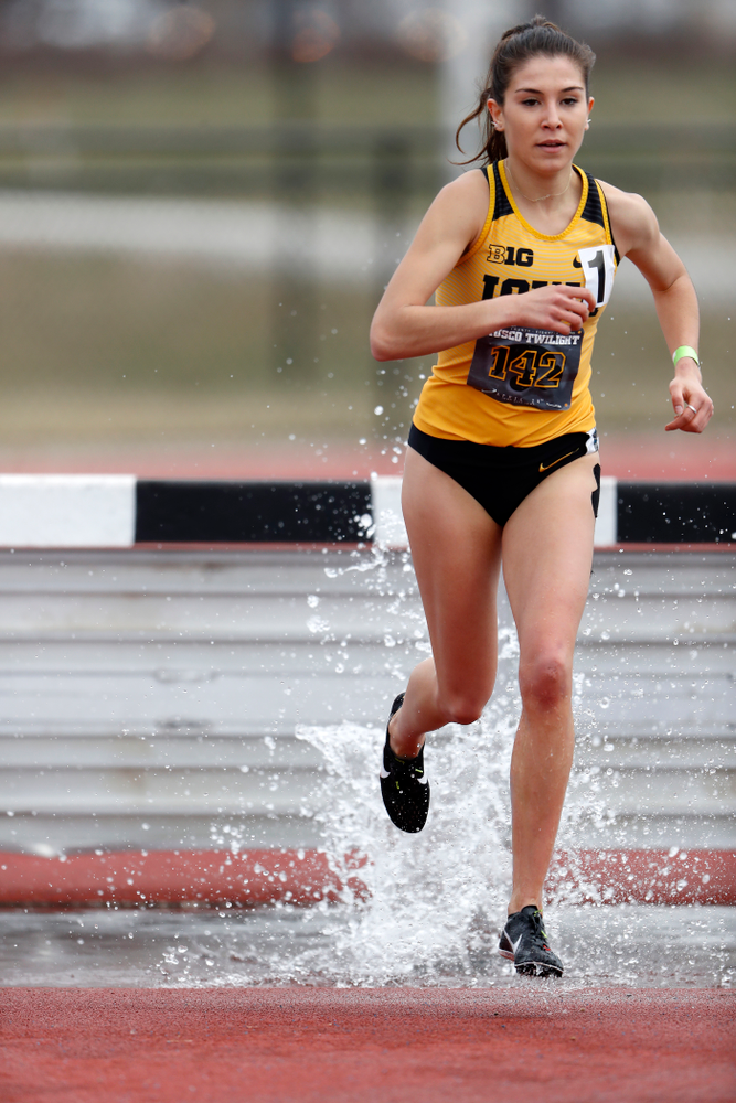 Iowa's Marta Bote Gonzalez runs the 3000 meter steeplechase during the 2018 MUSCO Twilight Invitational Thursday, April 12, 2018 at the Cre