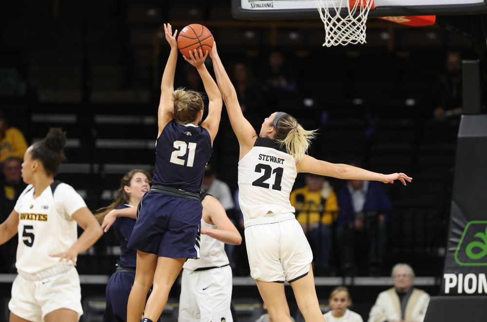 Iowa Hawkeyes forward Hannah Stewart (21) blocks a shot against Oral Roberts University Friday, November 9, 2018 at Carver-Hawkeye Arena. (Brian Ray/hawkeyesports.com)