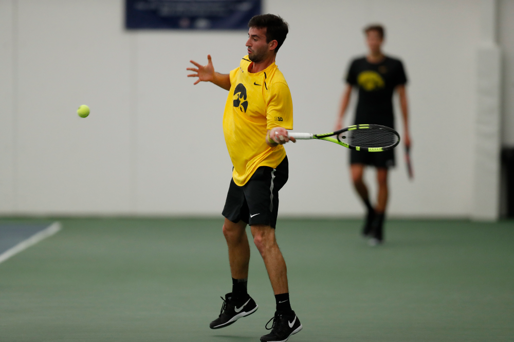 Josh Silverstein against the Illinois Fighting Illini Saturday, March 31, 2018 at Hawkeye Tennis and Recreation Center. (Brian Ray/hawkeyesports.com)