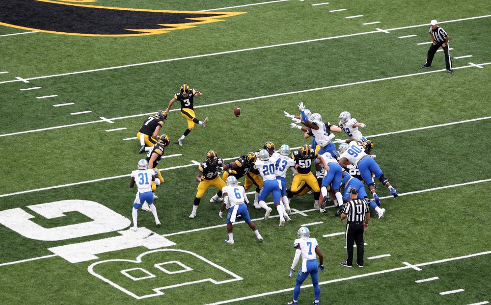 Iowa Hawkeyes place kicker Keith Duncan (3) kicks a field goal against Middle Tennessee State Saturday, September 28, 2019 at Kinnick Stadium. (Brian Ray/hawkeyesports.com)