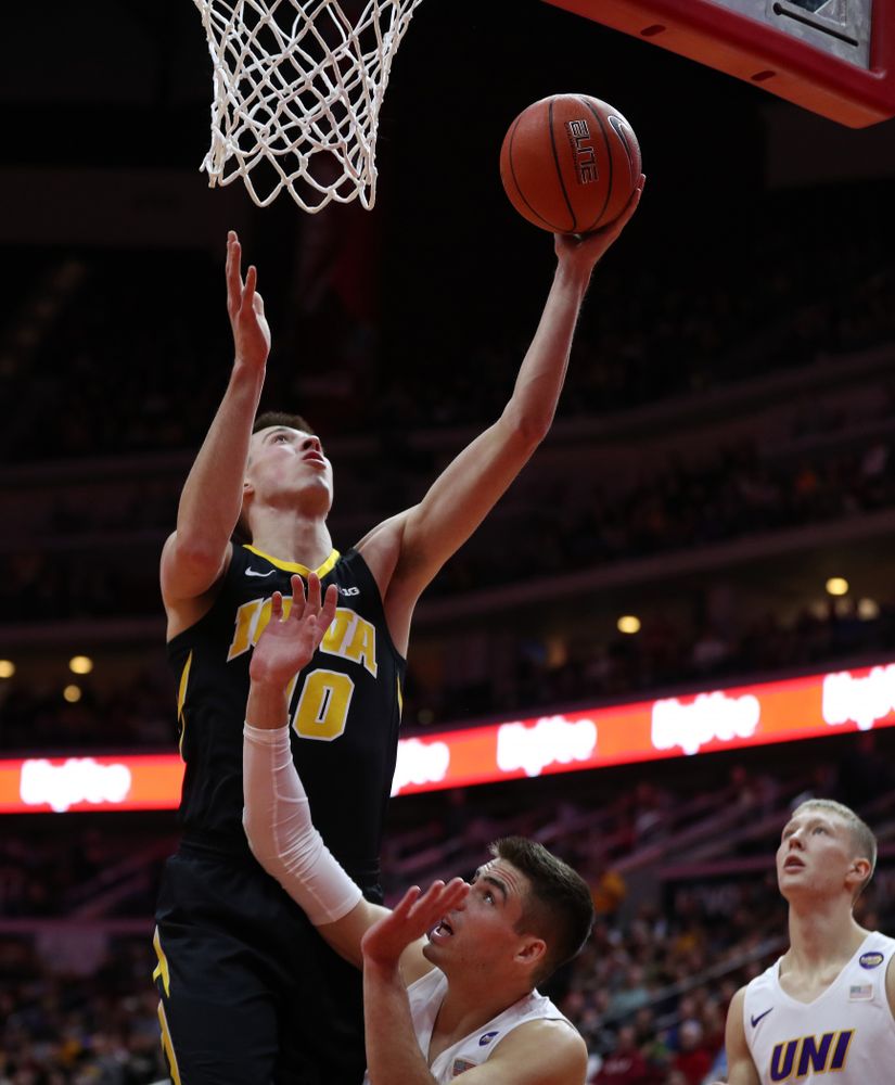 Iowa Hawkeyes guard Joe Wieskamp (10) against the Northern Iowa Panthers in the Hy-Vee Classic Saturday, December 15, 2018 at Wells Fargo Arena in Des Moines. (Brian Ray/hawkeyesports.com)