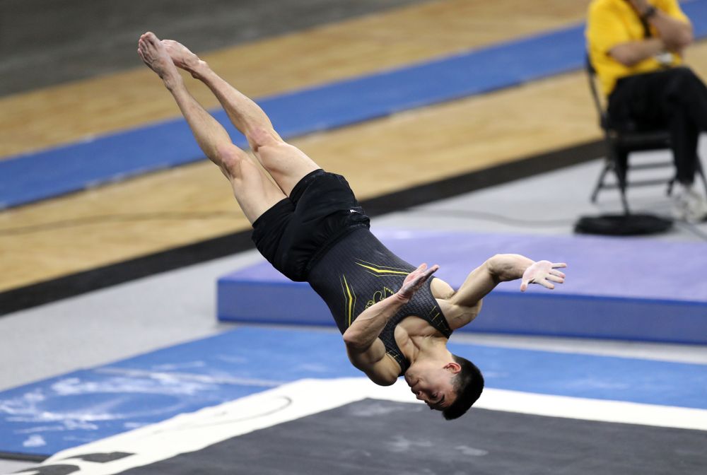 Iowa's Brandon Wong competes on the floor against Oklahoma Saturday, February 9, 2019 at Carver-Hawkeye Arena. (Brian Ray/hawkeyesports.com)