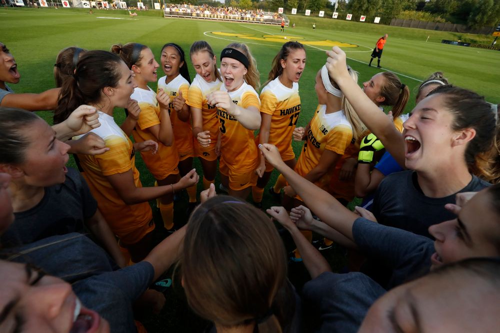 The Iowa Hawkeyes against the Missouri Tigers Friday, August 17, 2018 at the Iowa Soccer Complex. (Brian Ray/hawkeyesports.com)