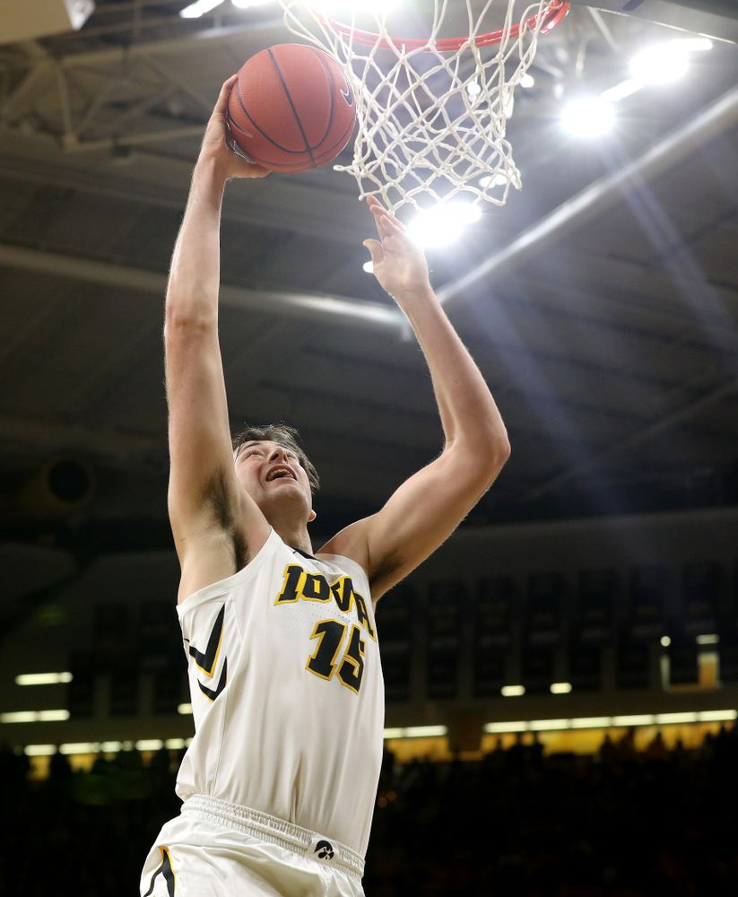 Iowa Hawkeyes forward Ryan Kriener (15) against the Michigan Wolverines Friday, February 1, 2019 at Carver-Hawkeye Arena. (Brian Ray/hawkeyesports.com)
