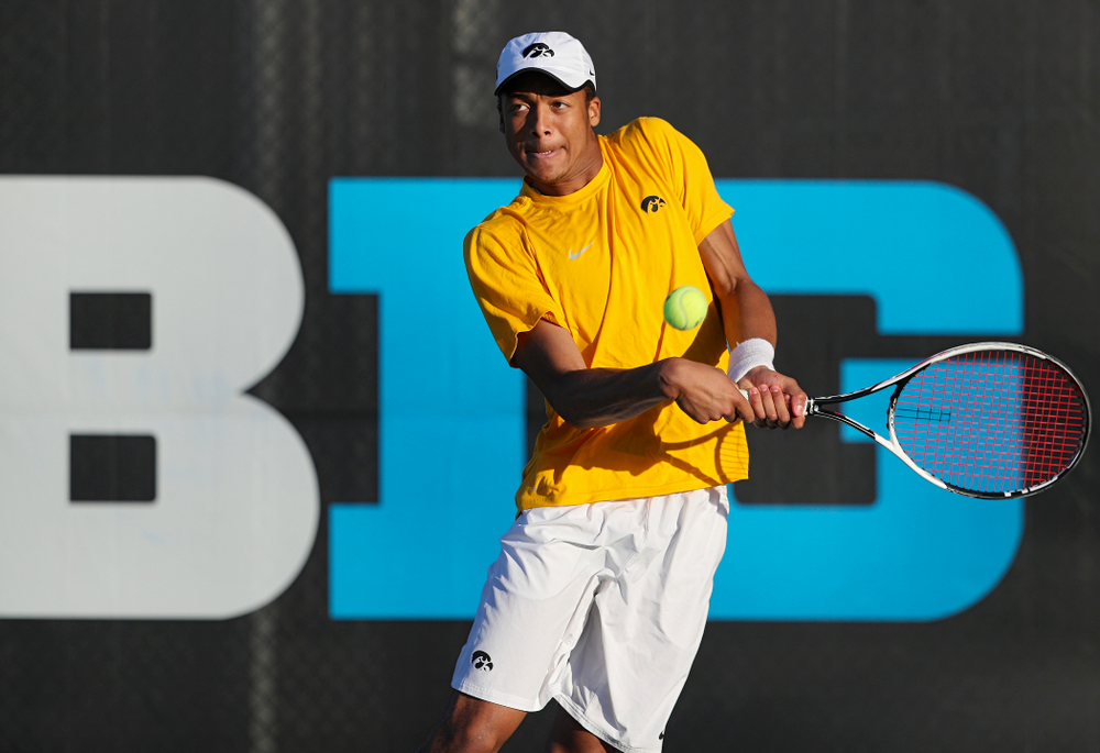 Iowa's Oliver Okonkwo during his match again Michigan State at the Hawkeye Tennis and Recreation Complex in Iowa City on Friday, Apr. 19, 2019. (Stephen Mally/hawkeyesports.com)