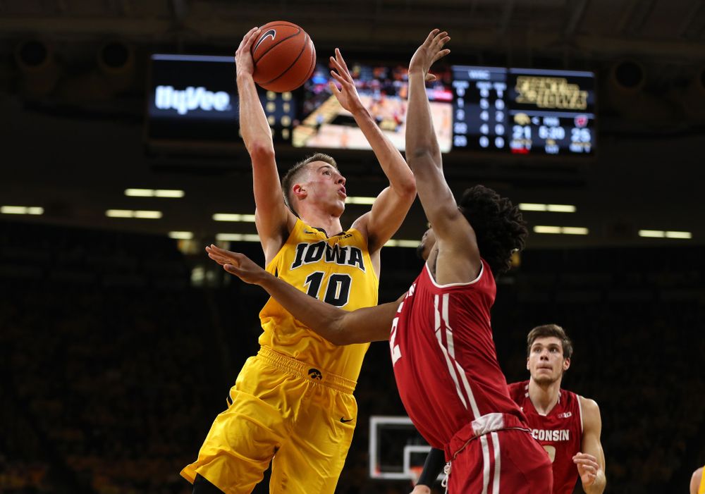 Iowa Hawkeyes guard Joe Wieskamp (10) against the Wisconsin Badgers Friday, November 30, 2018 at Carver-Hawkeye Arena. (Brian Ray/hawkeyesports.com)