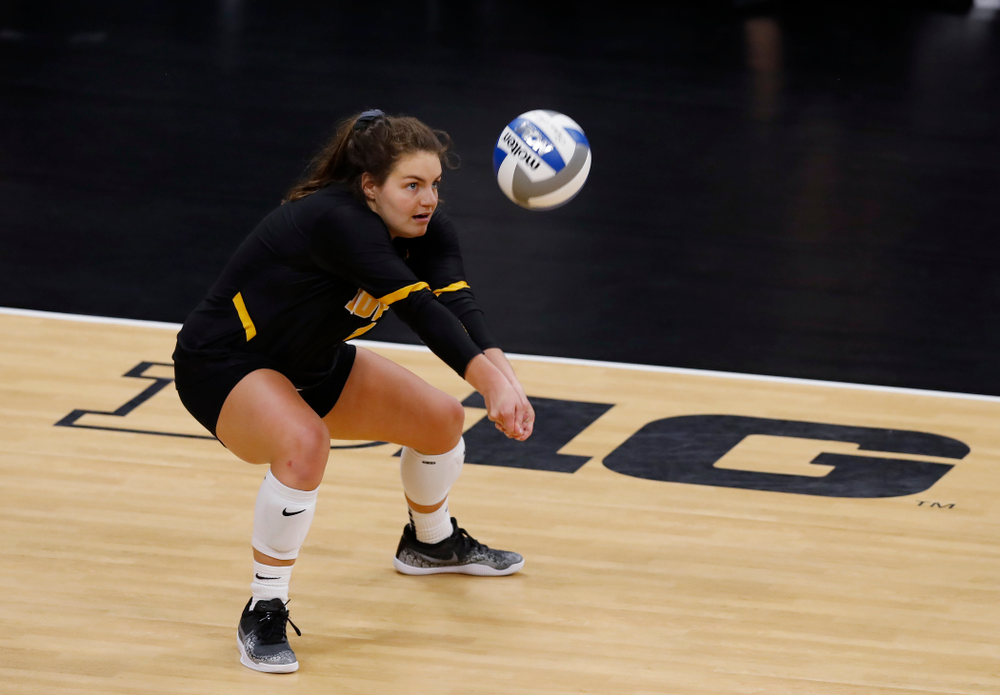 Iowa Hawkeyes defensive specialist Molly Kelly (1) against Eastern Illinois Sunday, September 9, 2018 at Carver-Hawkeye Arena. (Brian Ray/hawkeyesports.com)