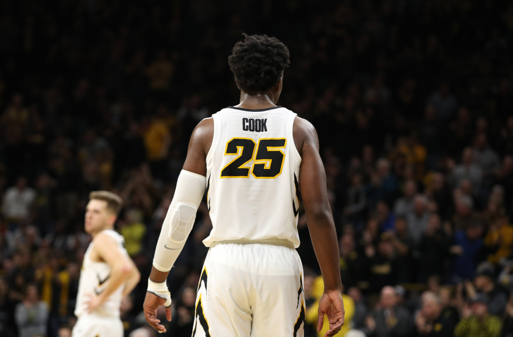 Iowa Hawkeyes forward Tyler Cook (25) against the Ohio State Buckeyes Saturday, January 12, 2019 at Carver-Hawkeye Arena. (Brian Ray/hawkeyesports.com)