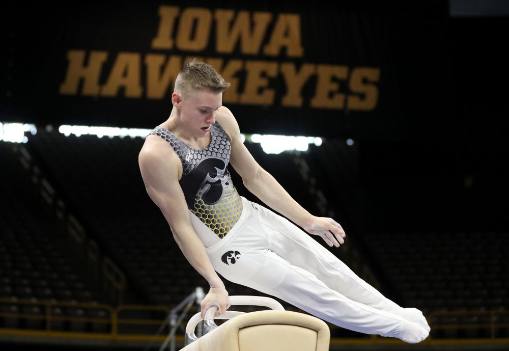 Iowa’s Carter Tope competes on the pommel horse against Illinois Sunday, March 1, 2020 at Carver-Hawkeye Arena. (Brian Ray/hawkeyesports.com)