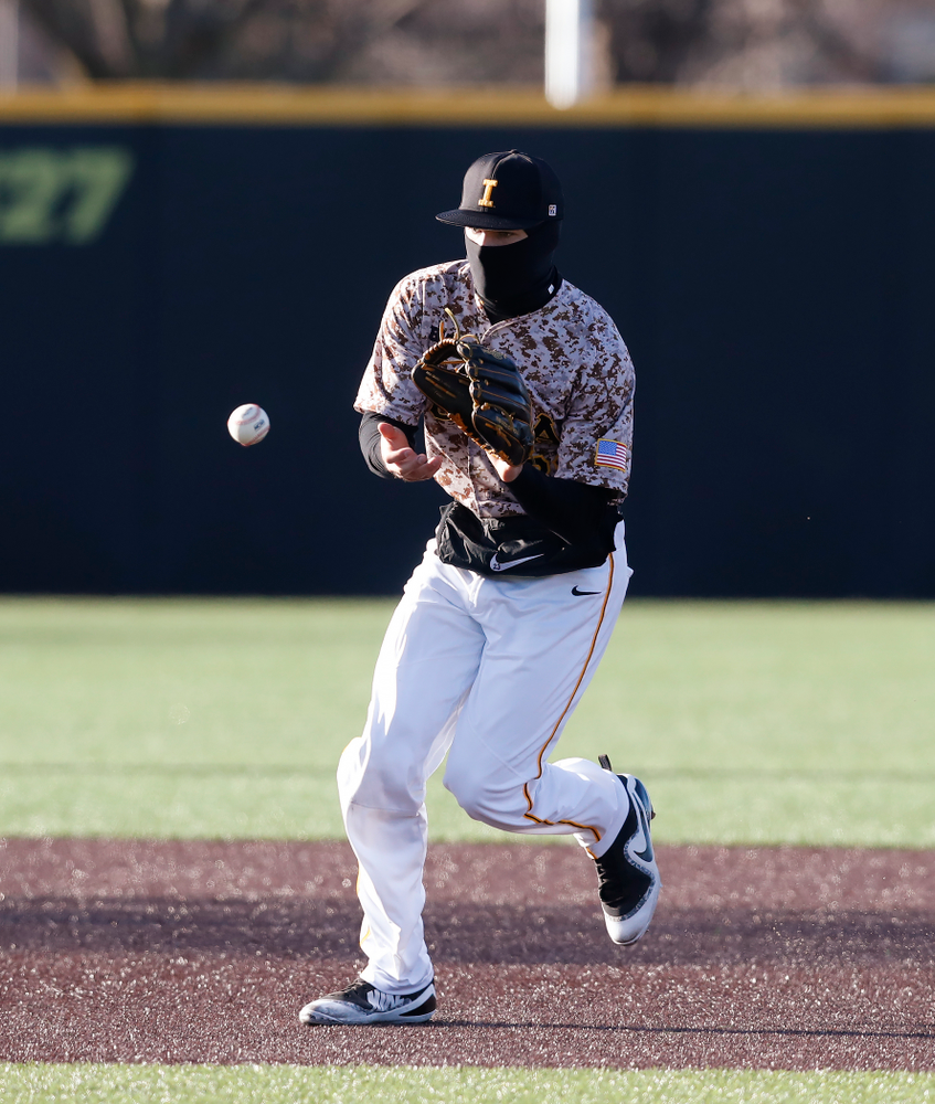 Iowa Hawkeyes infielder Kyle Crowl (23) against the Ohio State Buckeyes Saturday, April 7, 2018 at Duane Banks Field. (Brian Ray/hawkeyesports.com)
