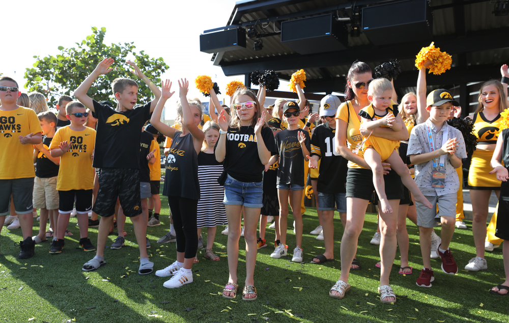 The 2019 Outback Bowl Hawkeye Huddle Monday, December 31, 2018 at Sparkman Wharf in Tampa, FL. (Brian Ray/hawkeyesports.com)