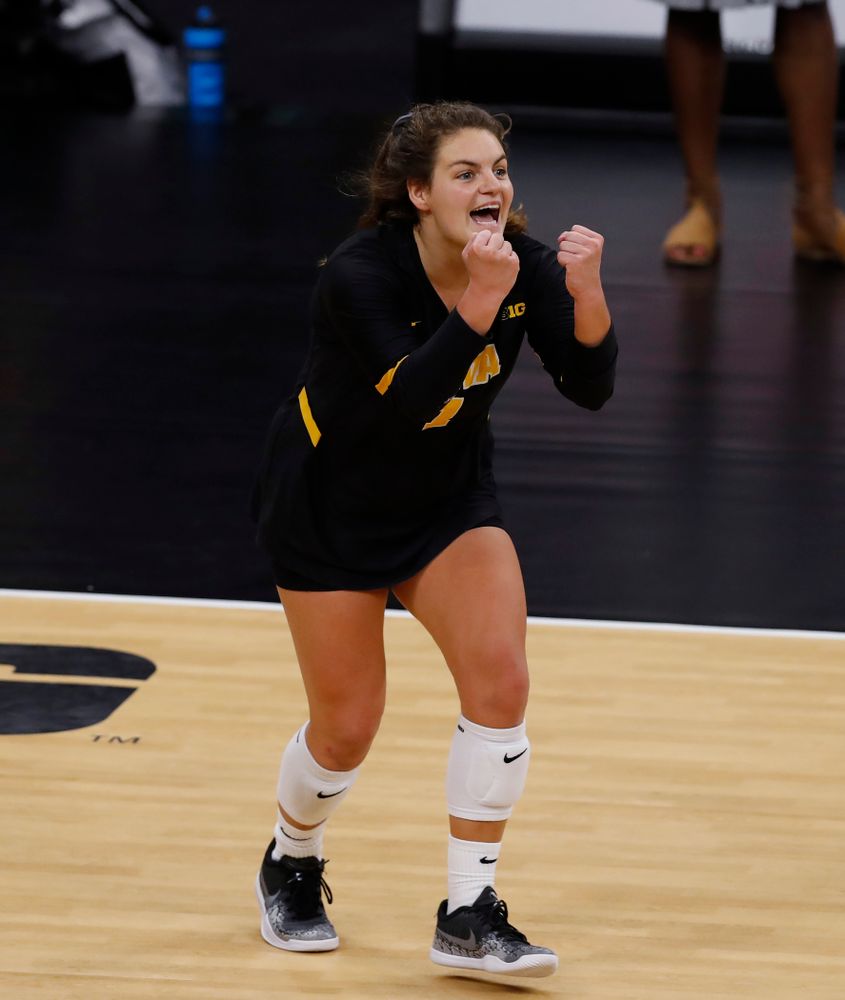 Iowa Hawkeyes defensive specialist Molly Kelly (1) against Eastern Illinois Sunday, September 9, 2018 at Carver-Hawkeye Arena. (Brian Ray/hawkeyesports.com)