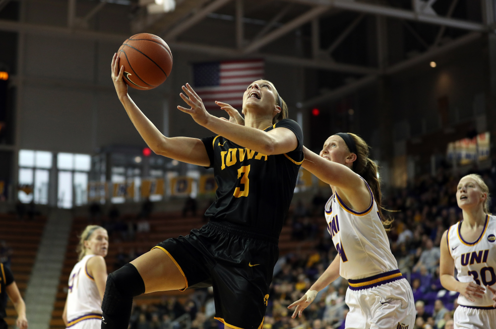 Iowa Hawkeyes guard Makenzie Meyer (3) against Northern Iowa Sunday, November 17, 2019 at the McLeod Center. (Brian Ray/hawkeyesports.com)