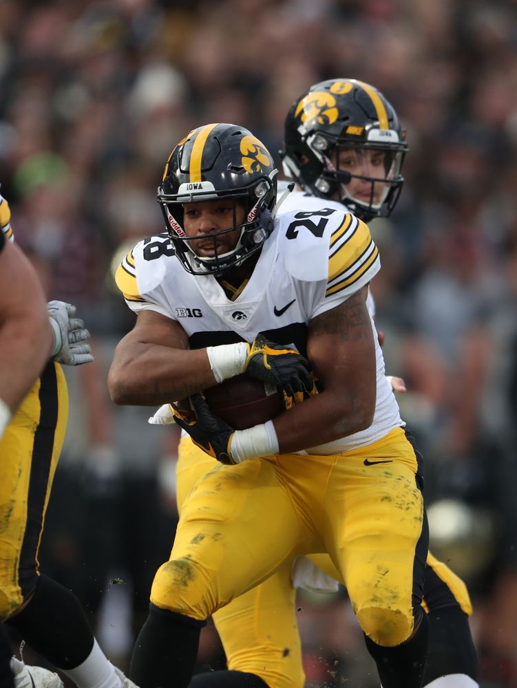 Iowa Hawkeyes running back Toren Young (28) against the Purdue Boilermakers Saturday, November 3, 2018 Ross Ade Stadium in West Lafayette, Ind. (Brian Ray/hawkeyesports.com)