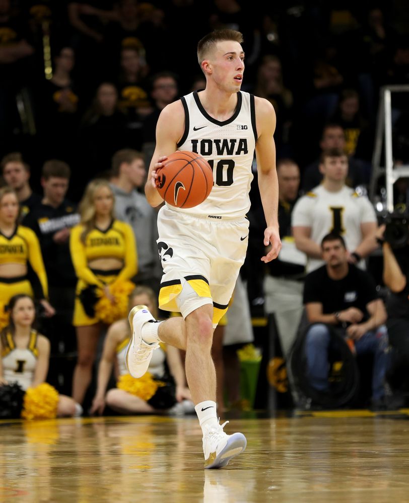 Iowa Hawkeyes guard Joe Wieskamp (10) against the Minnesota Golden Gophers Monday, December 9, 2019 at Carver-Hawkeye Arena. (Brian Ray/hawkeyesports.com)