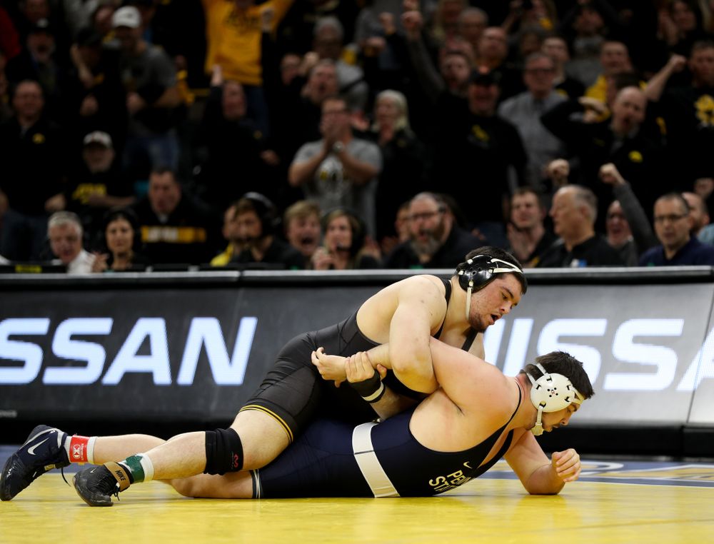 Iowa’s Tony Cassioppi wrestles Penn State’s Seth Nevills at heavyweight Friday, January 31, 2020 at Carver-Hawkeye Arena. Cassioppi won the match 6-0. (Brian Ray/hawkeyesports.com)