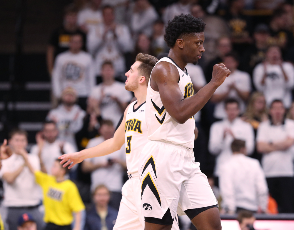 Iowa Hawkeyes forward Tyler Cook (25) against the Illinois Fighting Illini Sunday, January 20, 2019 (Brian Ray/hawkeyesports.com)