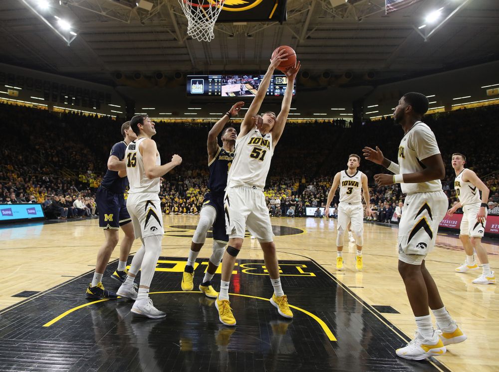 Iowa Hawkeyes forward Nicholas Baer (51) against the Michigan Wolverines Friday, February 1, 2019 at Carver-Hawkeye Arena. (Brian Ray/hawkeyesports.com)