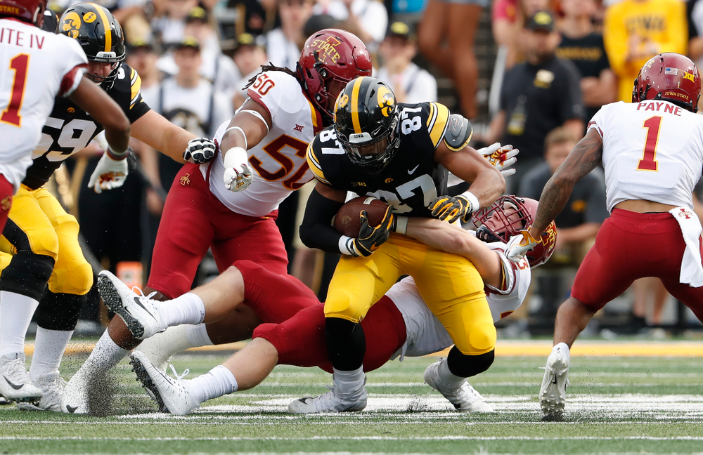 Iowa Hawkeyes tight end Noah Fant (87) against the Iowa State Cyclones Saturday, September 8, 2018 at Kinnick Stadium. (Brian Ray/hawkeyesports.com)