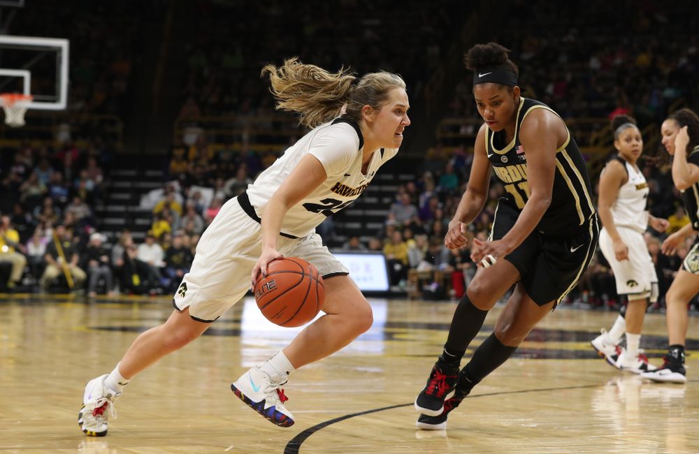 Iowa Hawkeyes guard Kathleen Doyle (22) against the Purdue Boilermakers Sunday, January 27, 2019 at Carver-Hawkeye Arena. (Brian Ray/hawkeyesports.com)