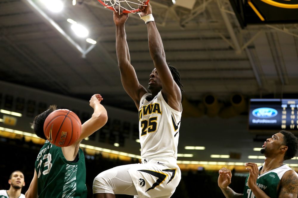 Iowa Hawkeyes forward Tyler Cook (25) against UW Green Bay Sunday, November 11, 2018 at Carver-Hawkeye Arena. (Brian Ray/hawkeyesports.com)