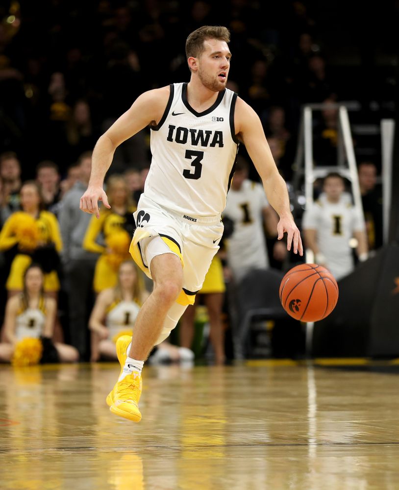 Iowa Hawkeyes guard Jordan Bohannon (3) against the Minnesota Golden Gophers Monday, December 9, 2019 at Carver-Hawkeye Arena. (Brian Ray/hawkeyesports.com)